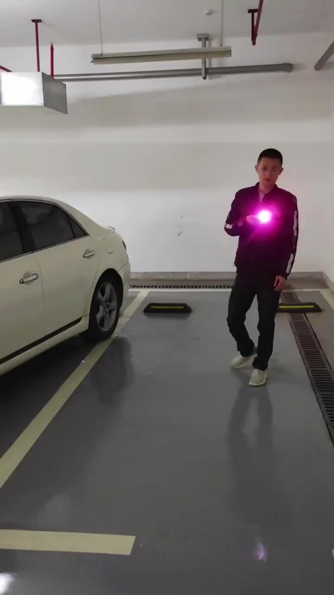 Video projector app with cool effects!