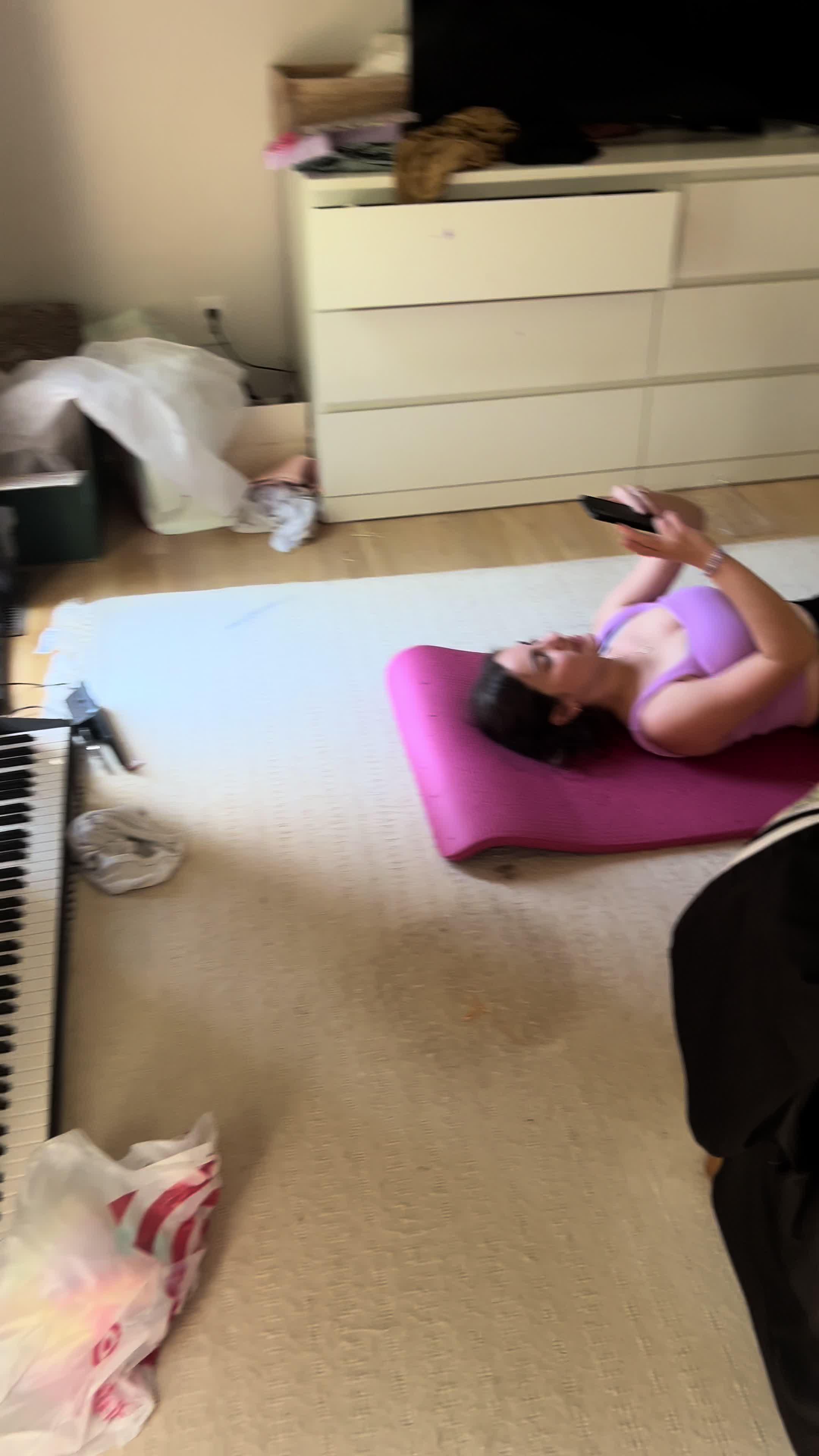 Simple exercise at home at any time, no equipment!