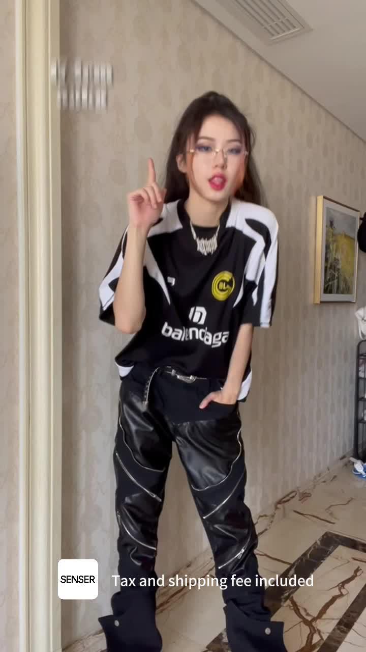 Shop 2500+ designer brands up to 70% off! Use code "NEWUSER" for an extra 20% off your first order.