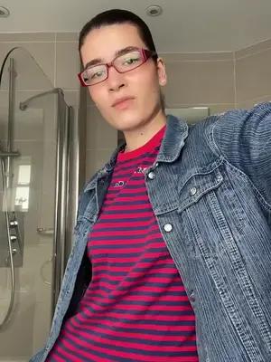 Download the app and follow laramlev on Stylemine