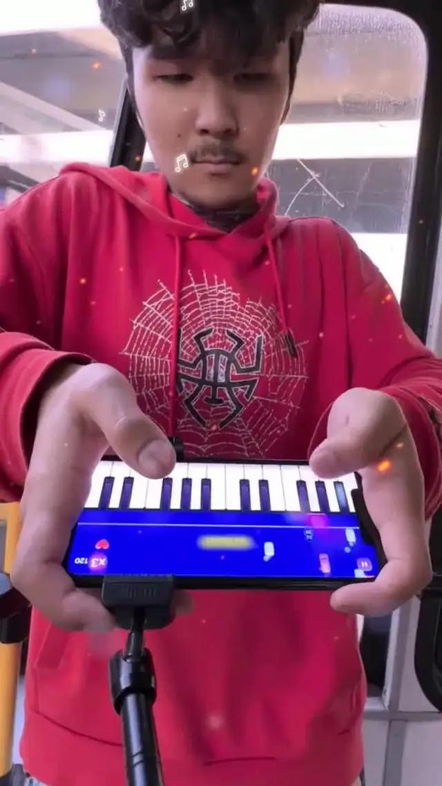 قم بإنشاء اللحن الخاص بك من الآلات الموسيقية الشعبية