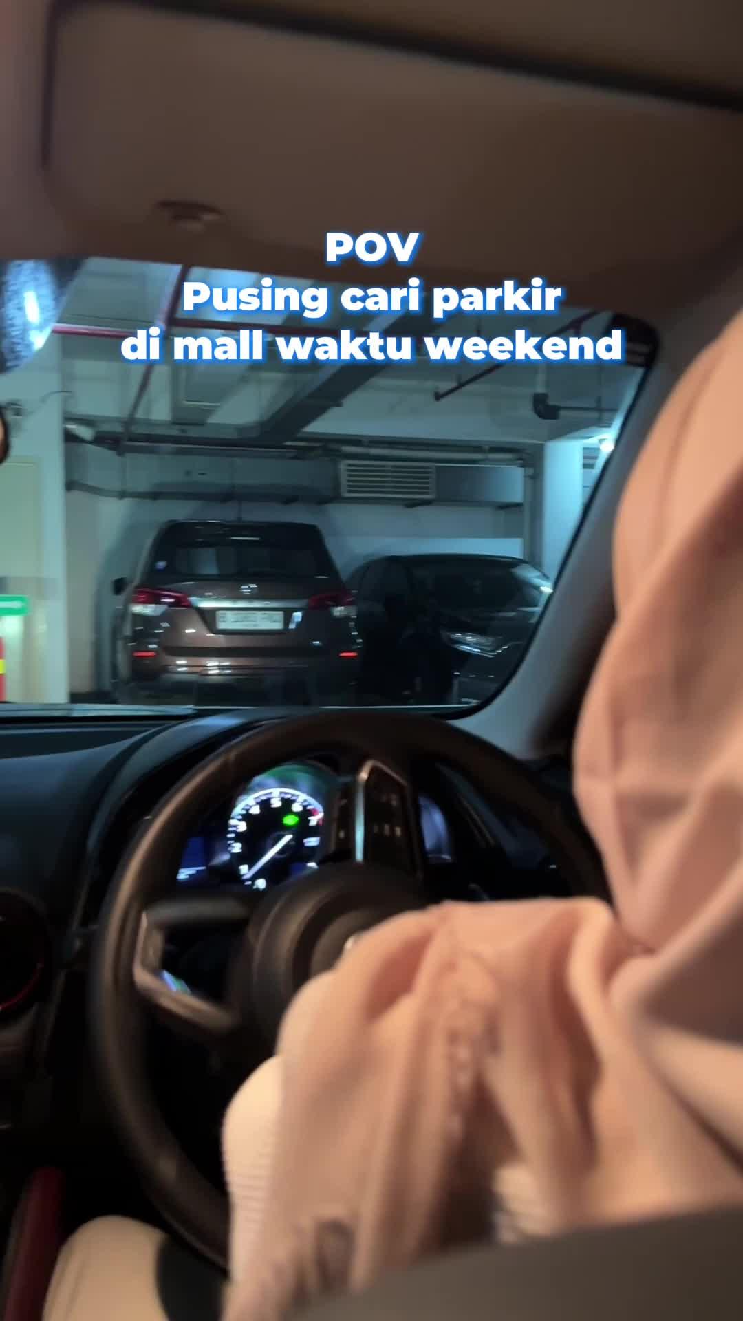 Sini biar kita yang anterin kamu, biar gak pusing lagi cari tempat parkir di Mall ;)