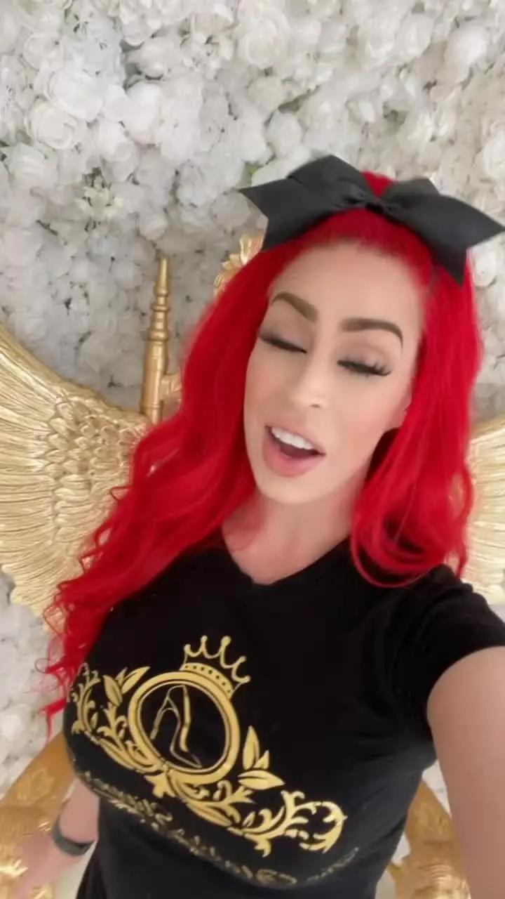 Best IOS App! Cool Fonts, Themes, Symbols and more! Check out now!