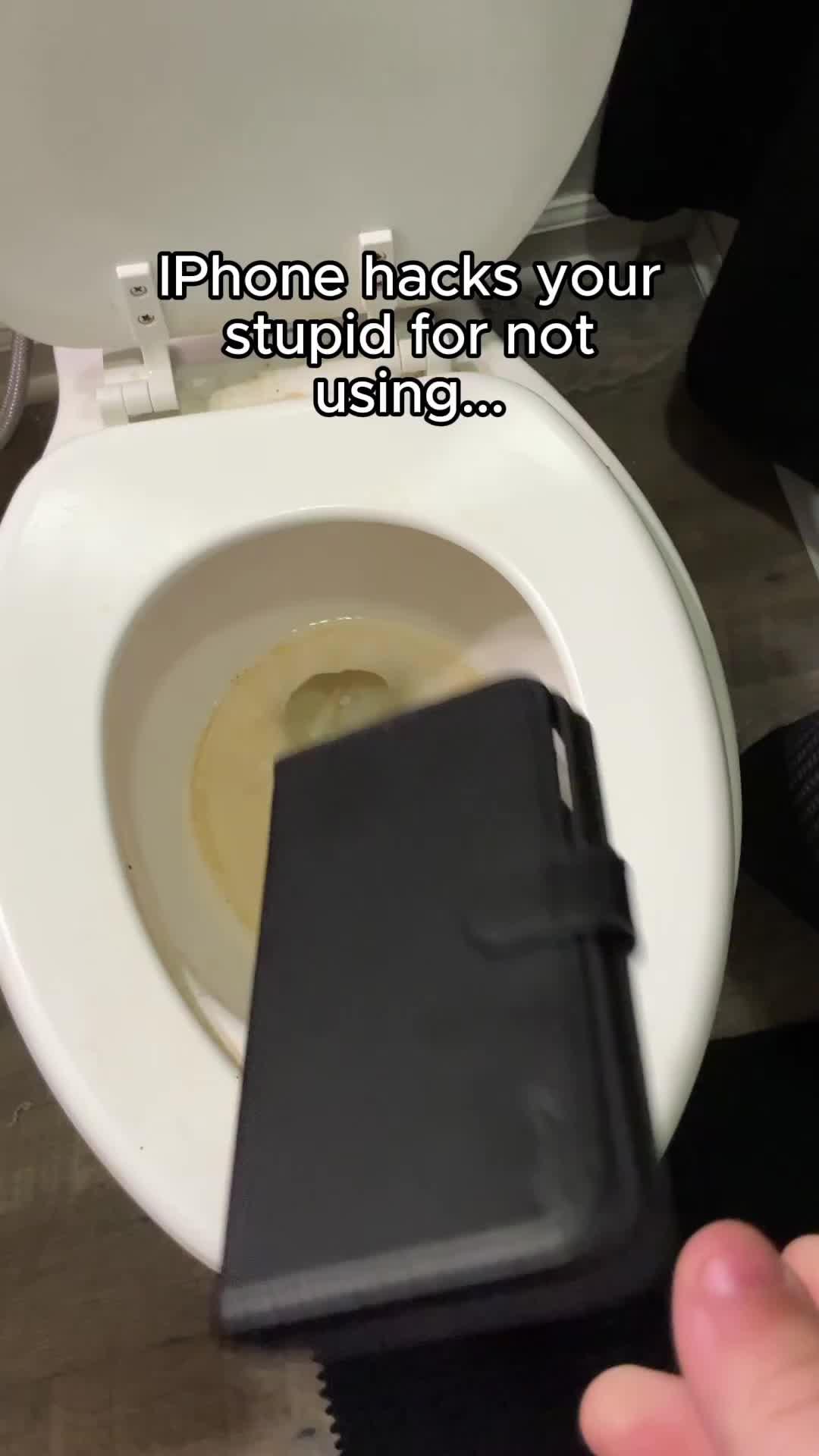 Free up iPhone storage in seconds with Cleanup!