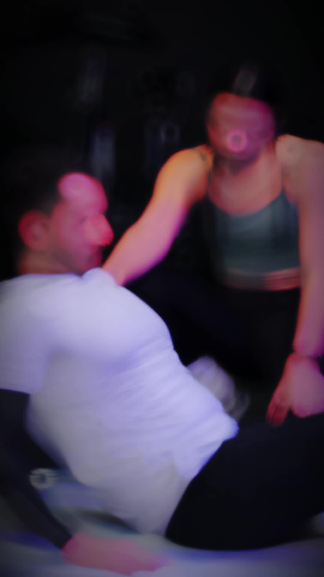 Easy Muscle is a workout application designed for fitness enthusiasts.