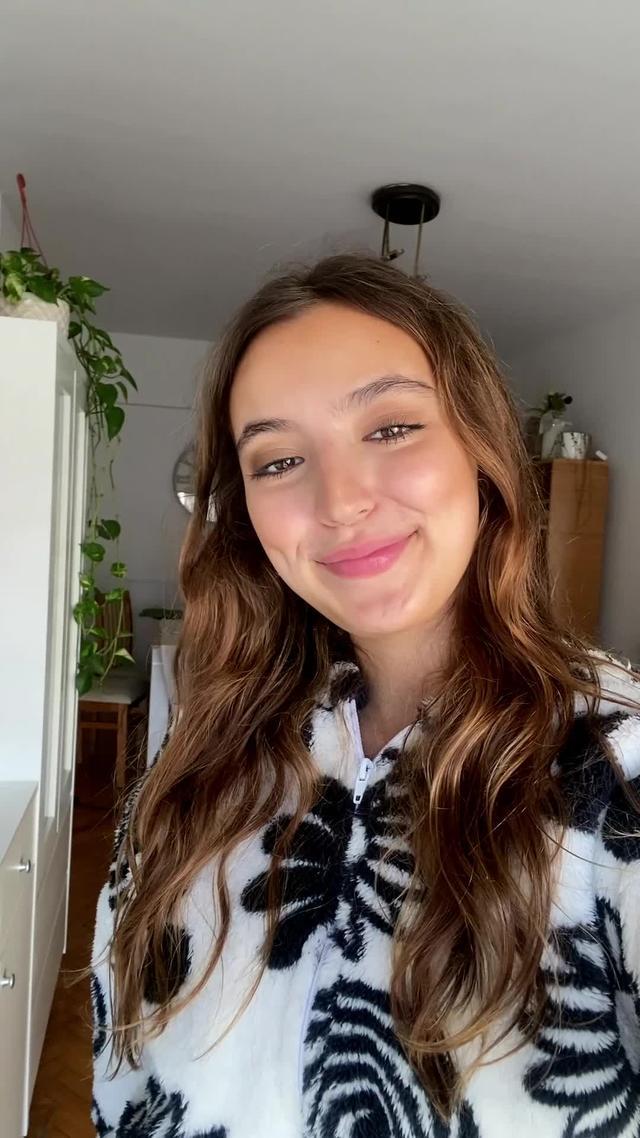 Experimentiere mit Effekten für Stories und Reels. Registriere dich jetzt.