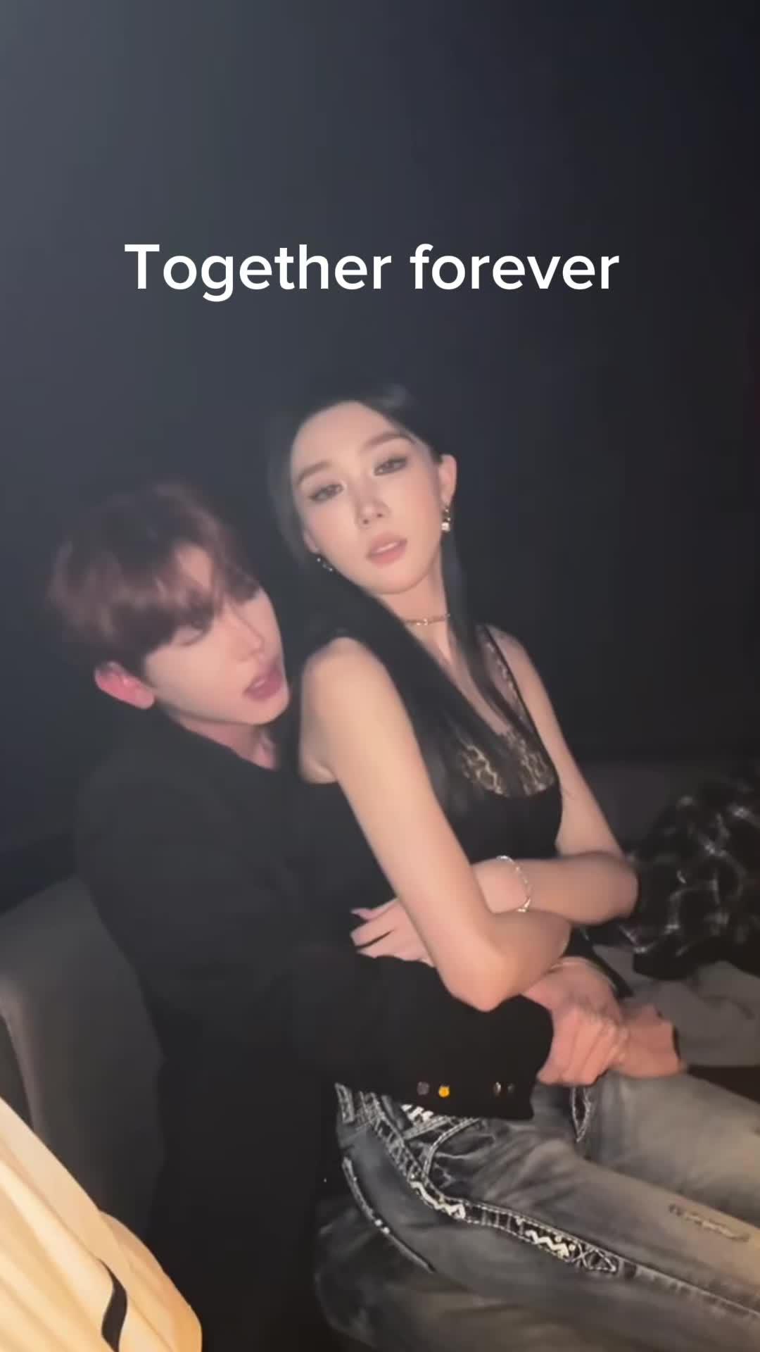 Live psychic reading First 3 mins FREE.Ask about love, relationship,future,career&family privately.