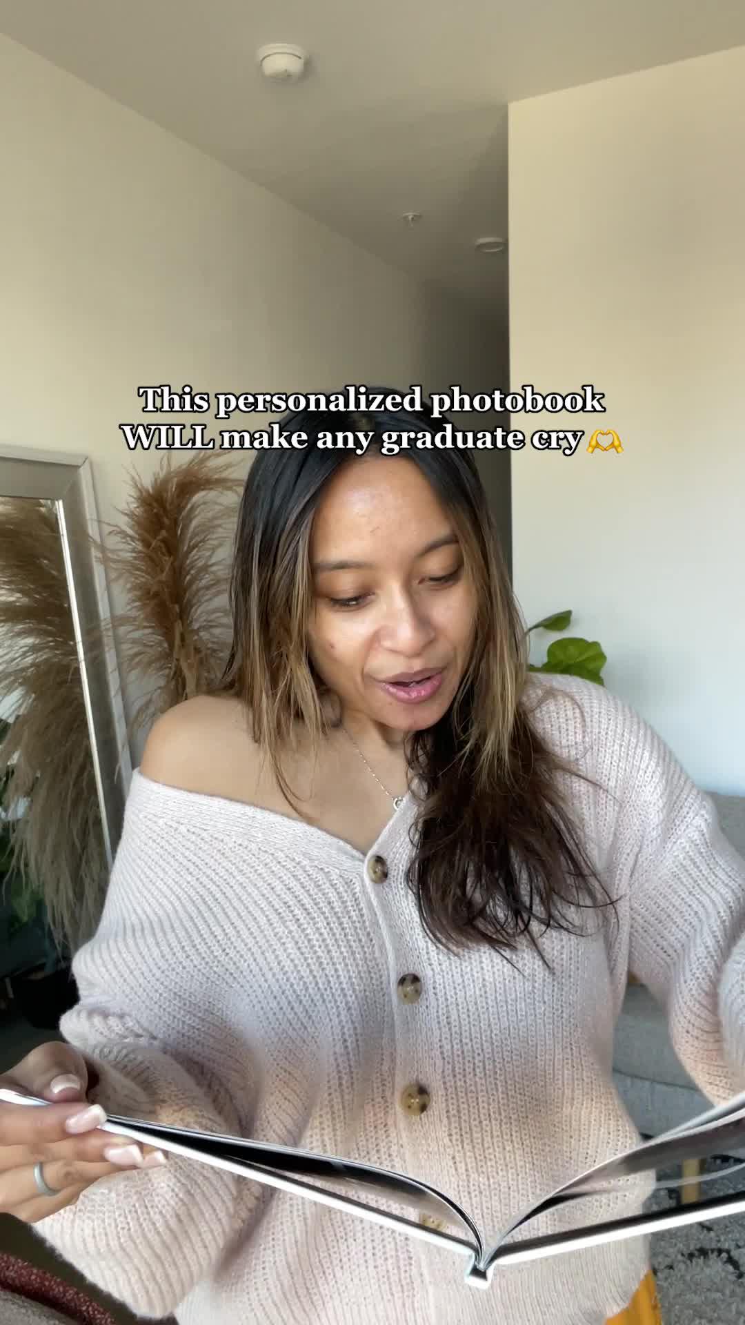 Create your graduation book now!