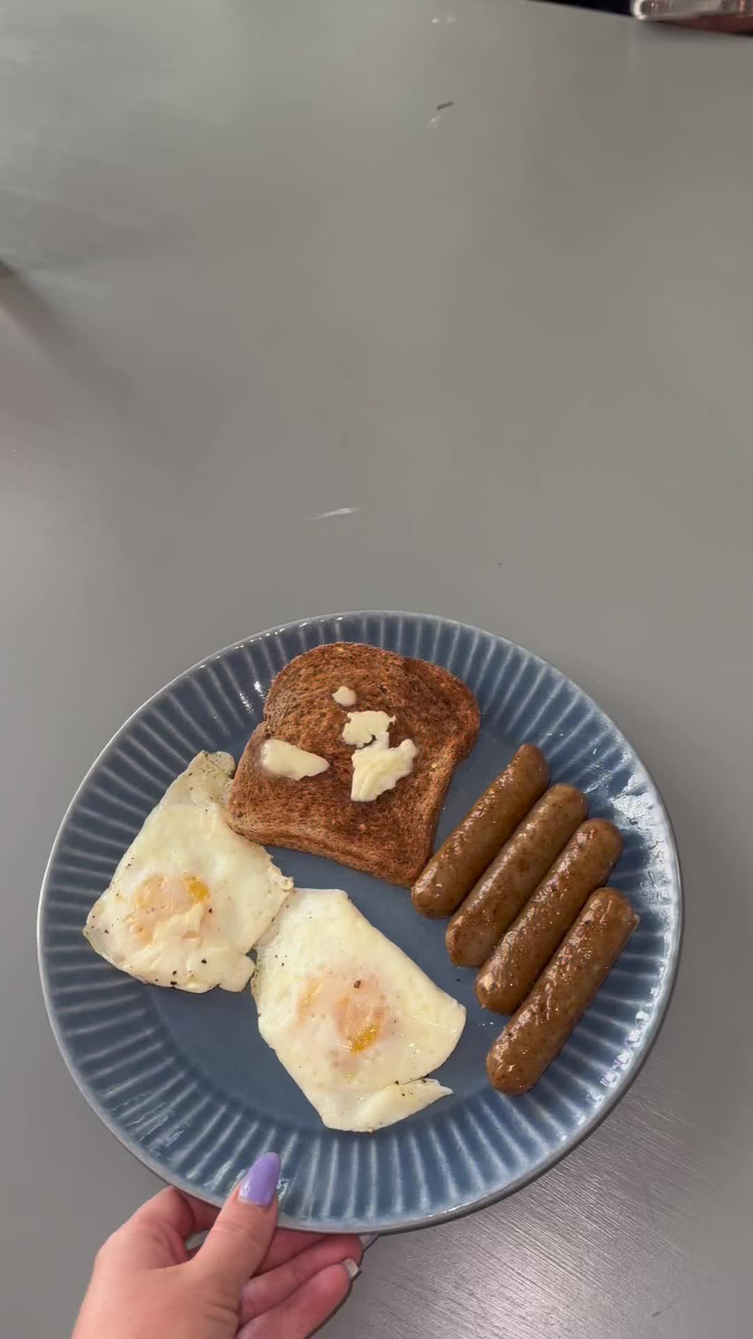 Track calories from your gallery.Try a healthy diet today!