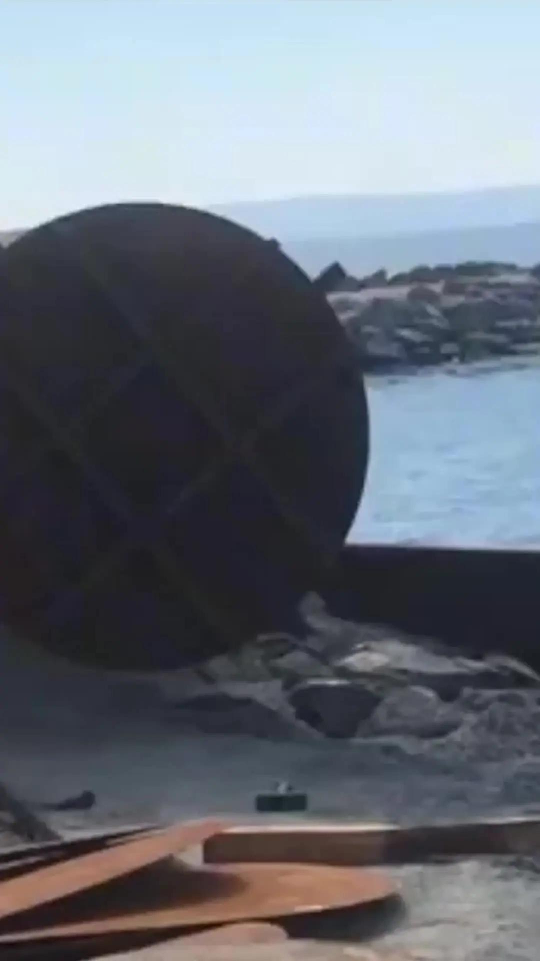 Take the challenge! Build an oil empire!