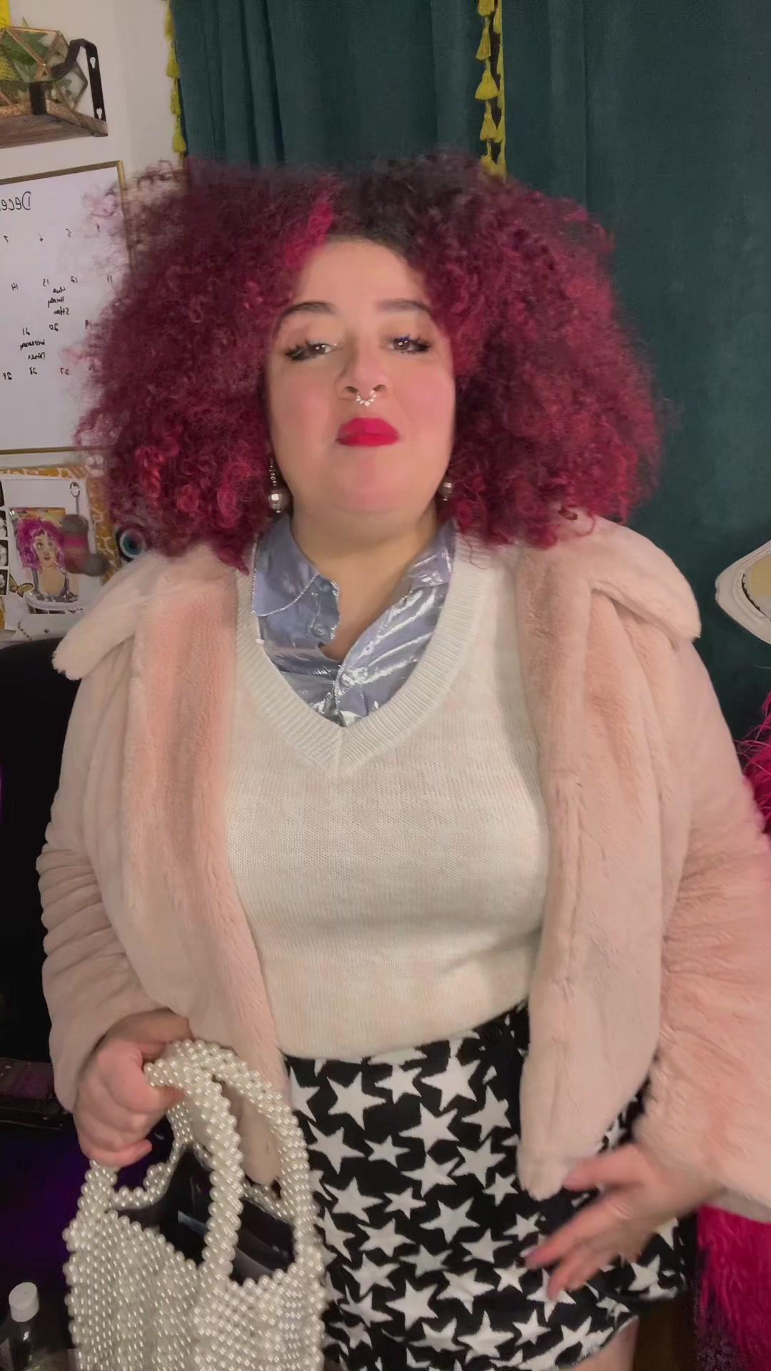 Here’s the pieces I got from the Jamble app and how I would style them ! Check them out and tell me in the comments what your favorite look was ! @jamble.app #thrift #plussize #fashionista #thriftonjamble #jamble #jambleapp