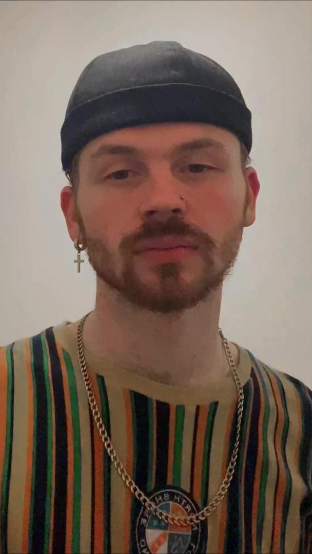 Click to start a video chat with old and new friends!