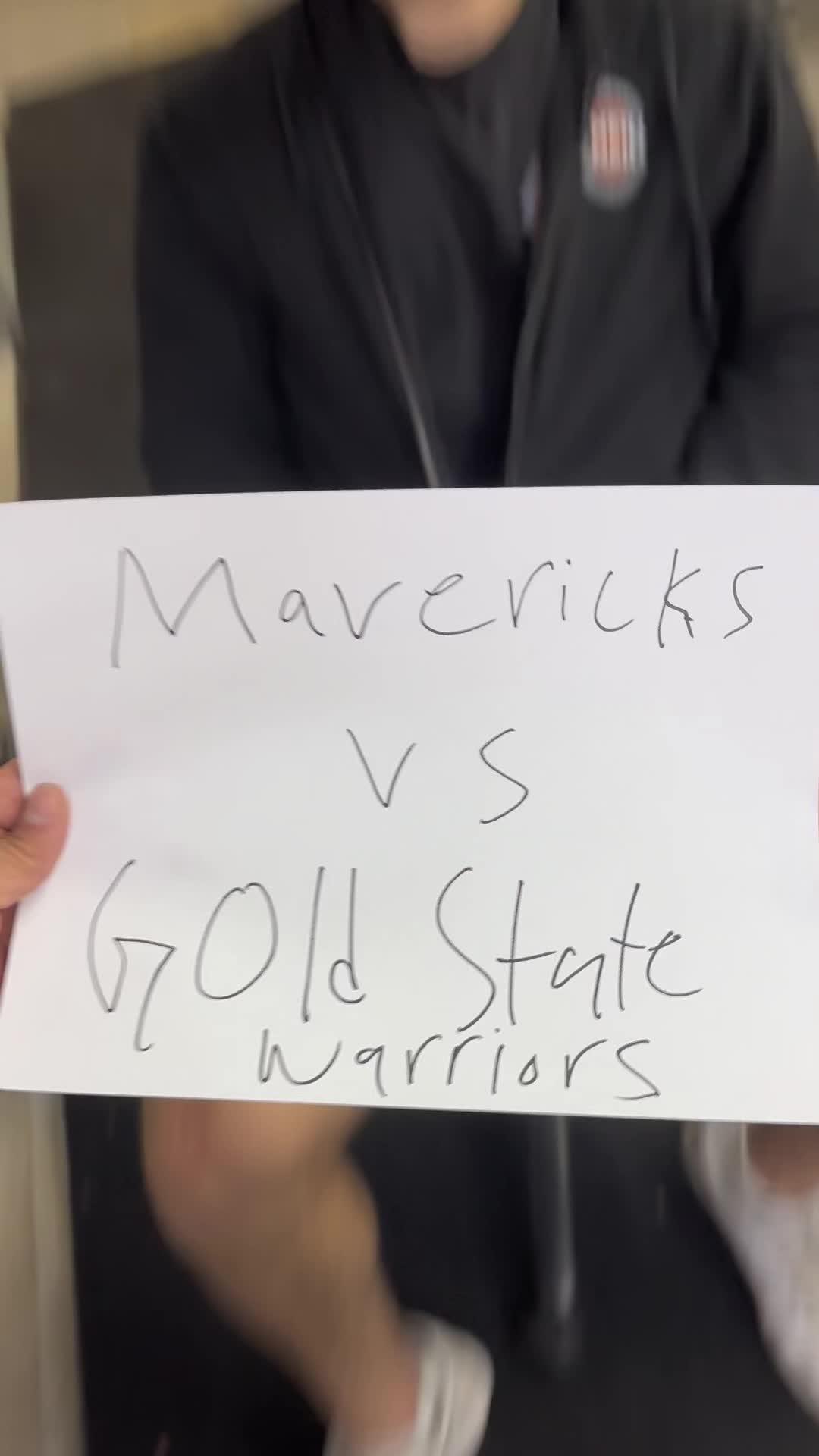 Hoops fans! Predict the biggest basketball games for free!