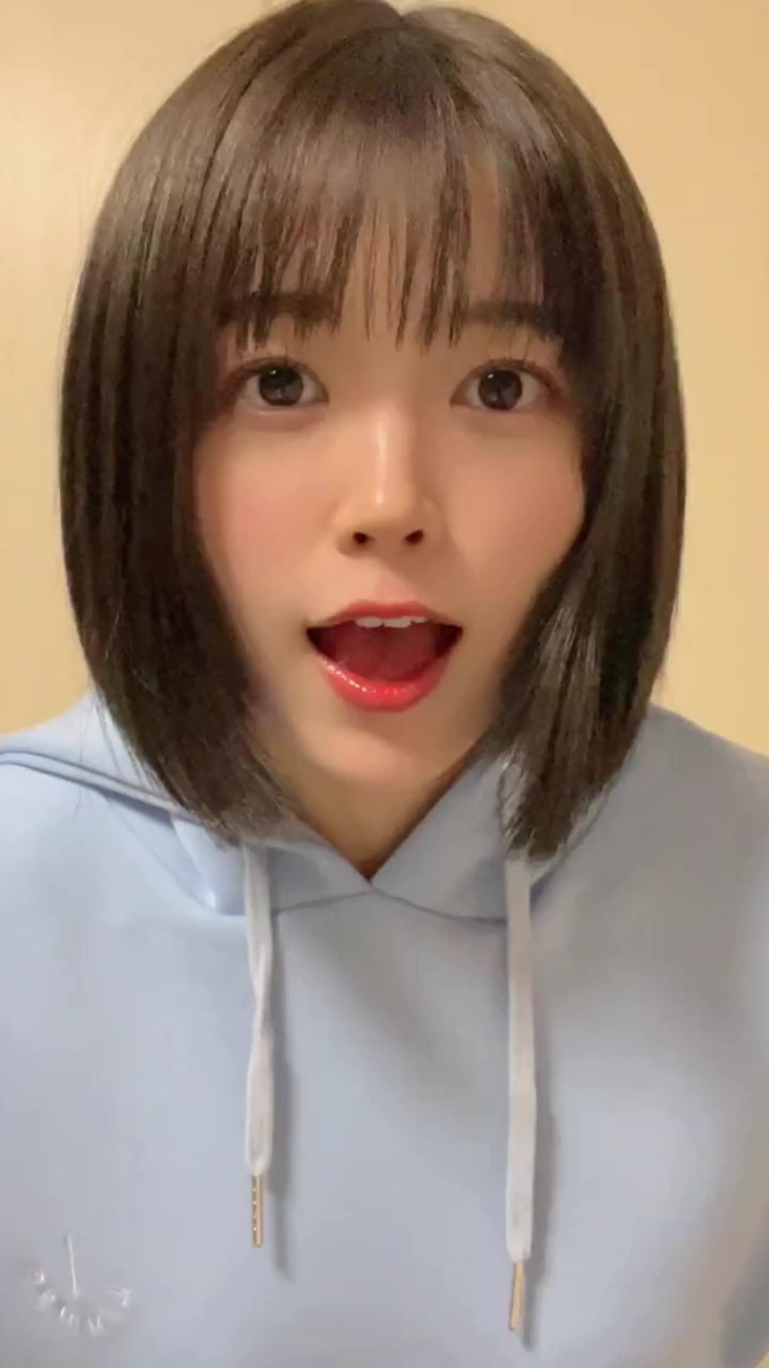 それは素晴らしいです、写真をアップロードしてあなた自身の大ヒット作を生成します!