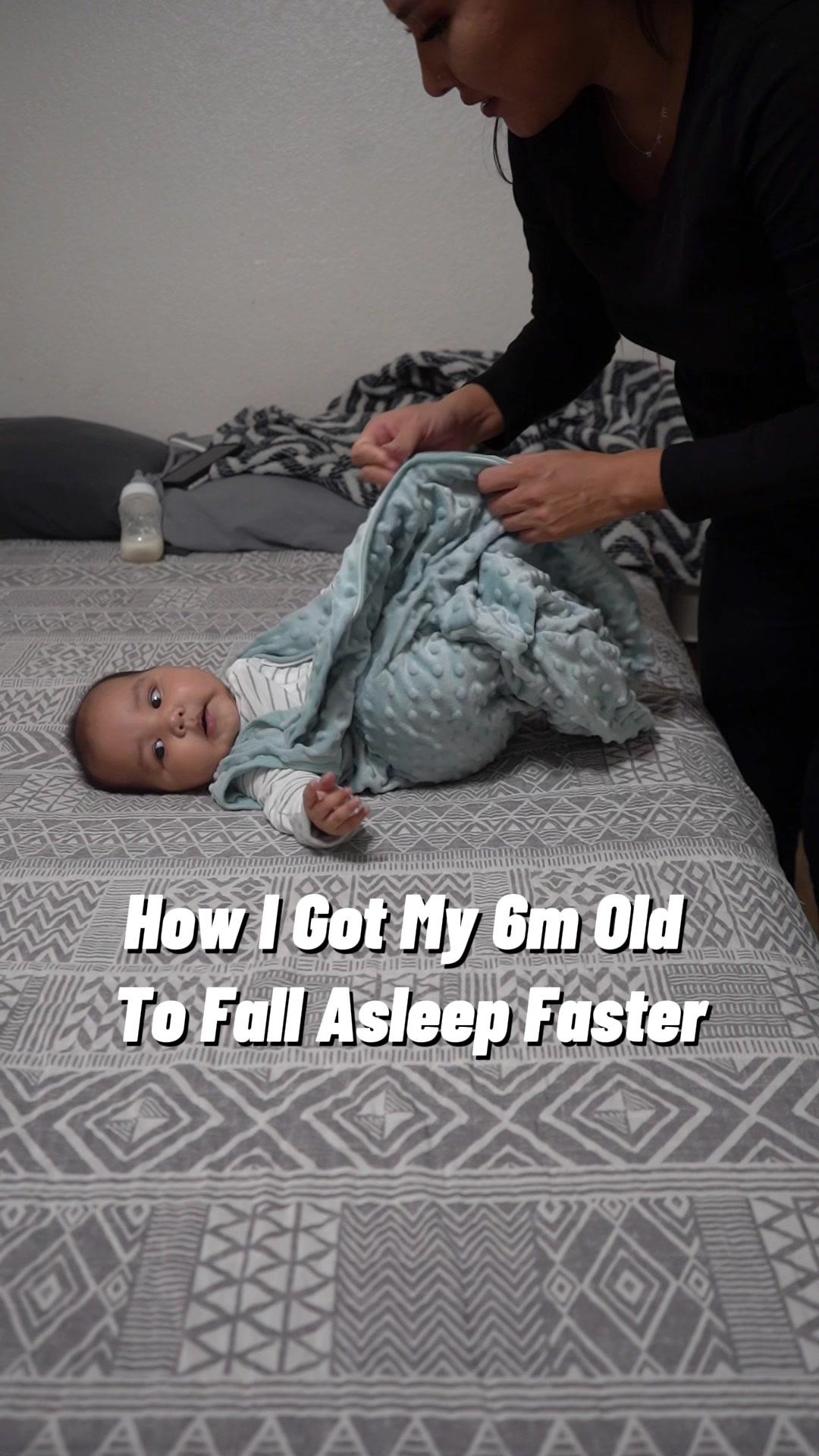 The white noise and lullabies are our favorites! They help Eli relax and recognize that it is nap or bedtime, which helps him fall asleep faster. ✨ You can download the app from iOS or Google Play stores. I also have a promo code for 70% off, link in my bio. @Moshi Kids #moshipartner #moshikids #bedtimeroutine