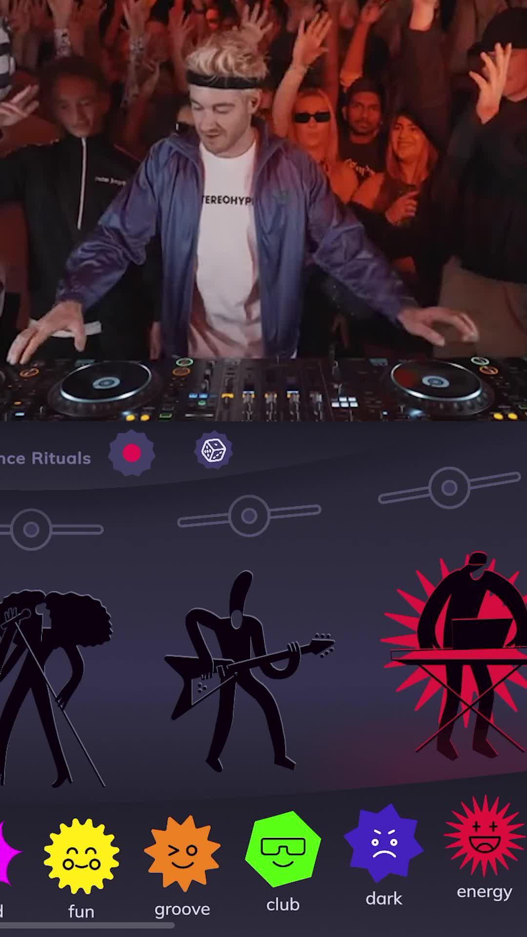 In Jamazing, music plays your way! Lead a virtual band, craft remixes, and turn songs interactive.