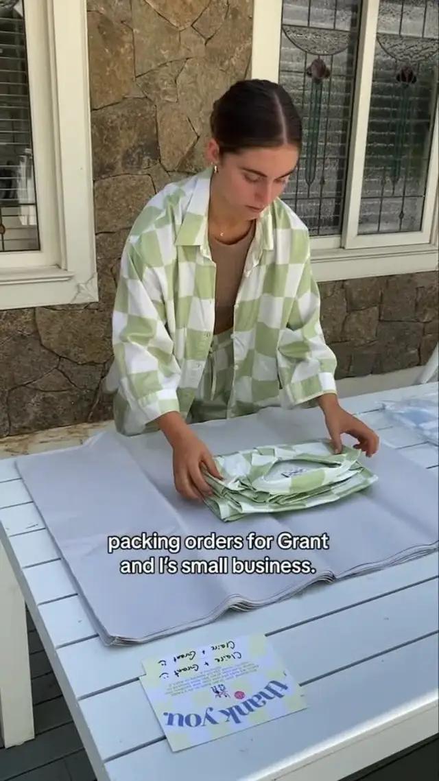 The AusPost app tracks our deliveries and only sends legitimate delivery notifications. Lifesaver!