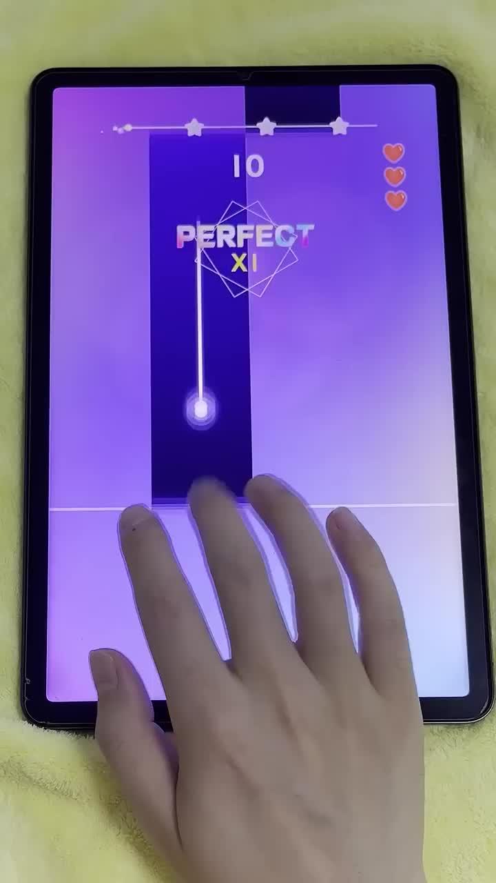 Play Beat Piano Dance:music game with your friends