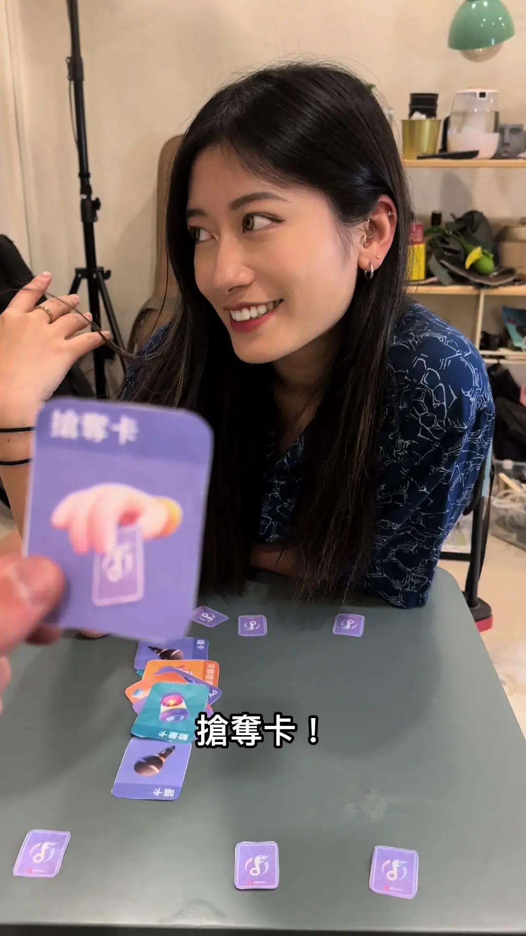 唱歌可以結合卡牌遊戲⁉️想不到吧😎喜歡唱歌還是喜歡打牌的 快來全民party 上和我一較高下吧❗️ #全民party #音樂殺 #卡牌遊戲 #唱歌 #k歌 