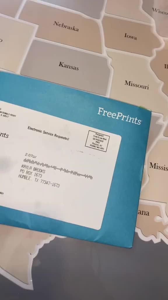 Get 15 free 4x6 prints and free shipping on your first order with code 'JUICYLIPZ115'