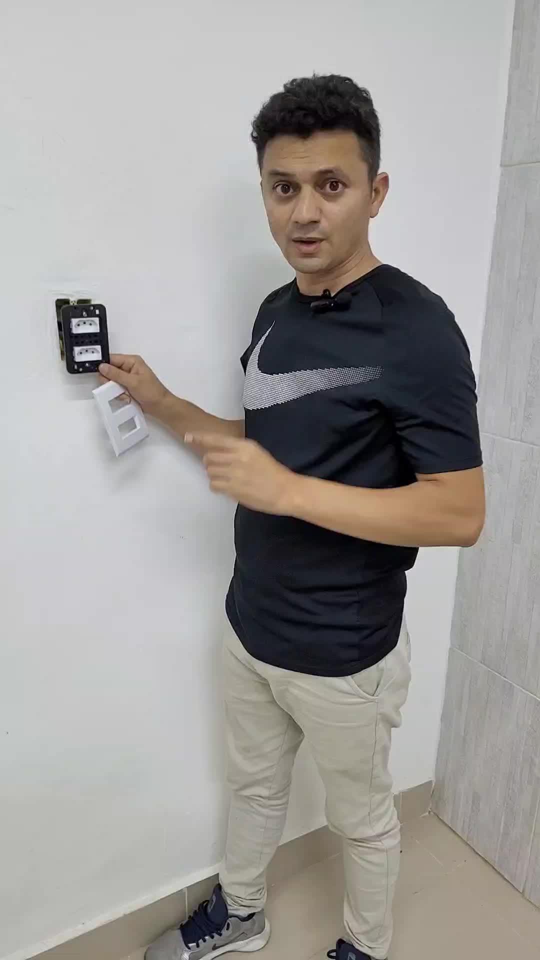 Mini Camera Espiã Wi-fi Tomada