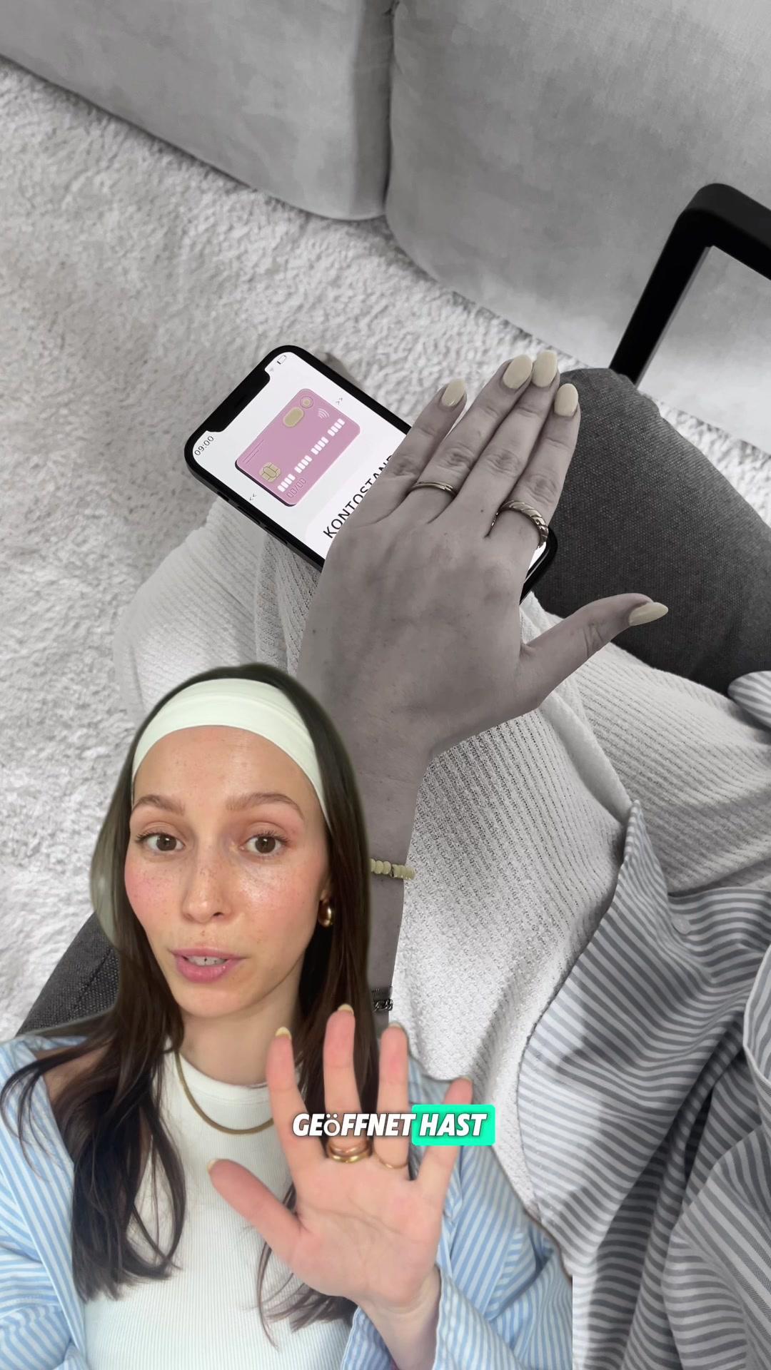 Hand aufs Herz! Schaust du gern auf deinen Kontostand? 😂   Wenn man mal einen Überblick über seinen Cashflow hat dann ist es ehrlich gesagt halb so wild - danke @Finanzguru fürs dabei helfen 😅❤️ #finanzguru #finanztipps #femalefinance #sparen #spartipps 