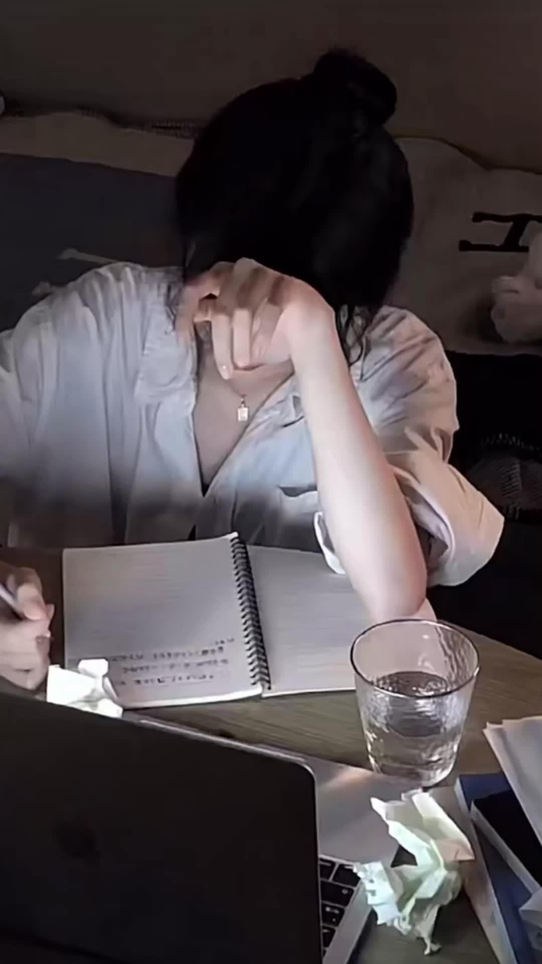 Live psychic reading First 3 mins FREE.Ask about love, relationship,future,career&family privately.