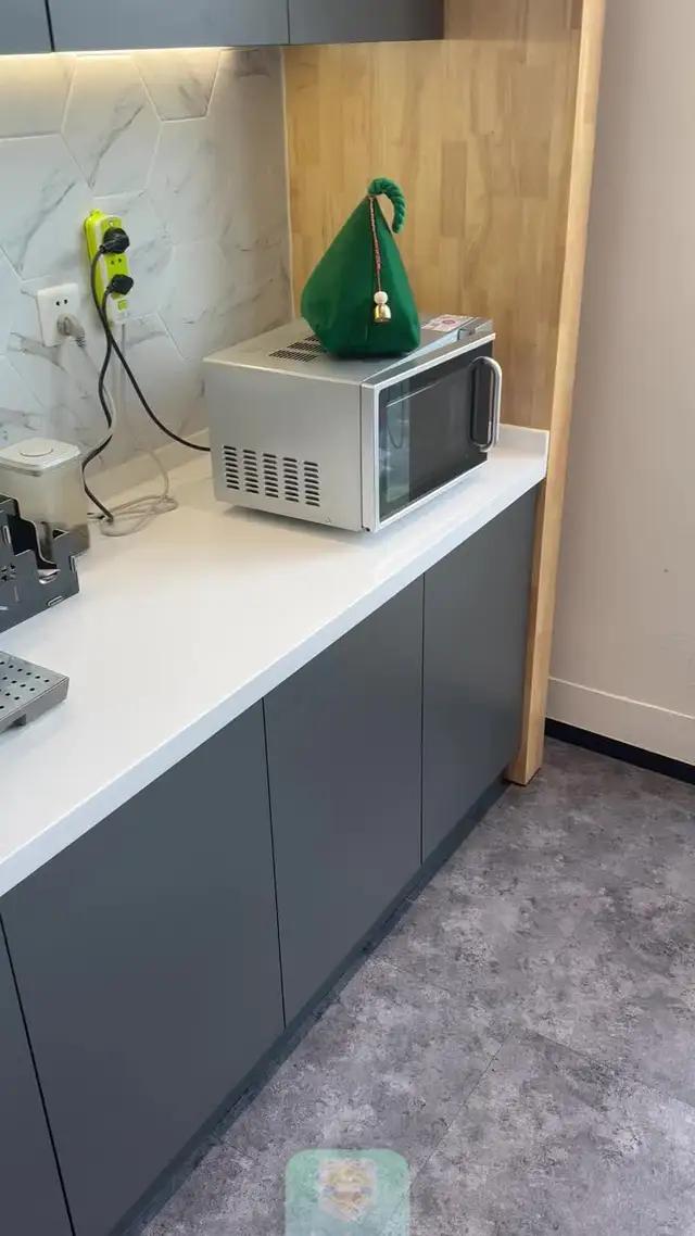 Set exclusive  keyboard& themes for your Phone!