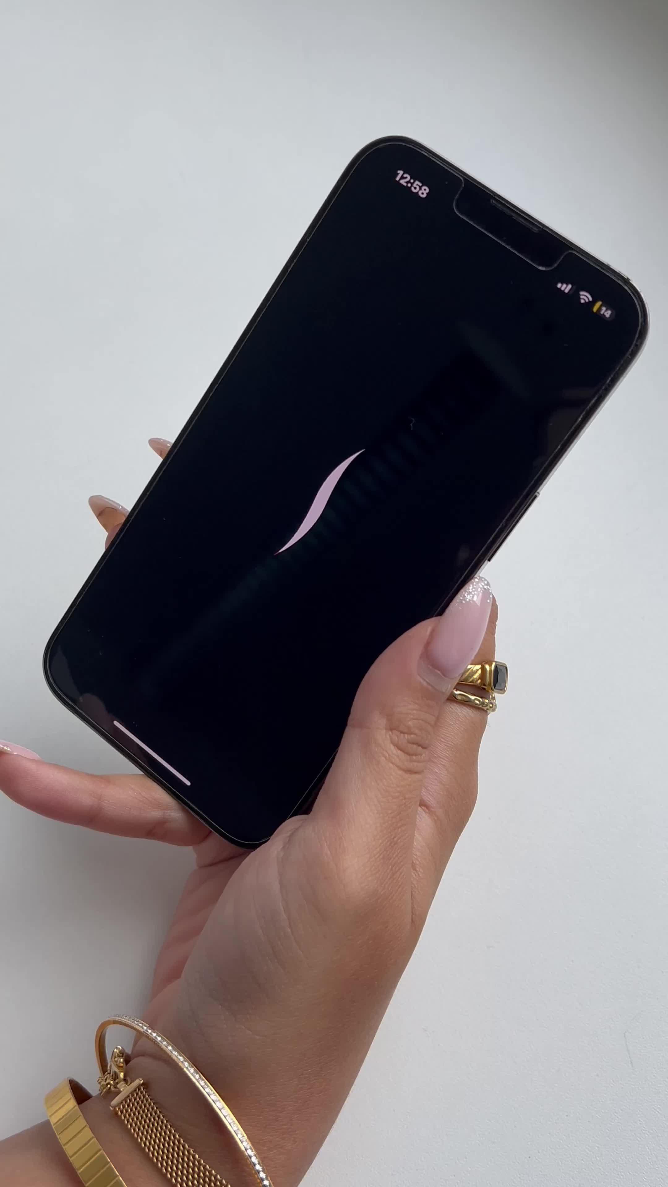 Download our app and get 10% off the first order - you’re one tap away from beauty faves