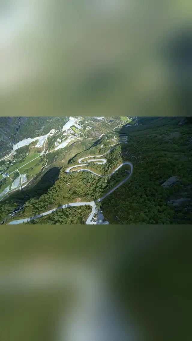 大ヒットのエースレーサーが正式リリース！みんなやってるから、友達の中で一番になろう！