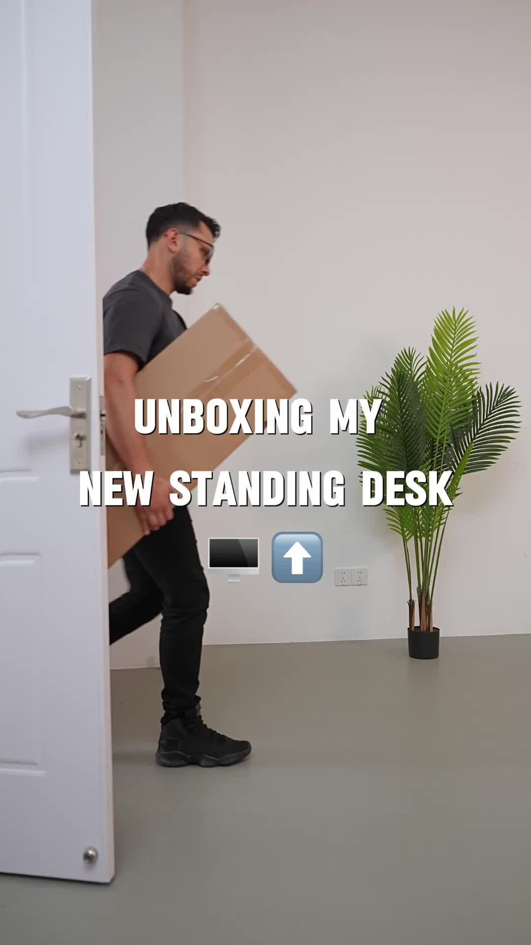 this is the best standing desk from @temu 💭 Big thank you @temu for letting me have it!💯 #temusale #temuhaul #temu #temufinds #temudecor #temuoffice #officefinds#officedecor#summersale#monitorstand#standingdesk#homeoffice#boydesksetup#standingdesk