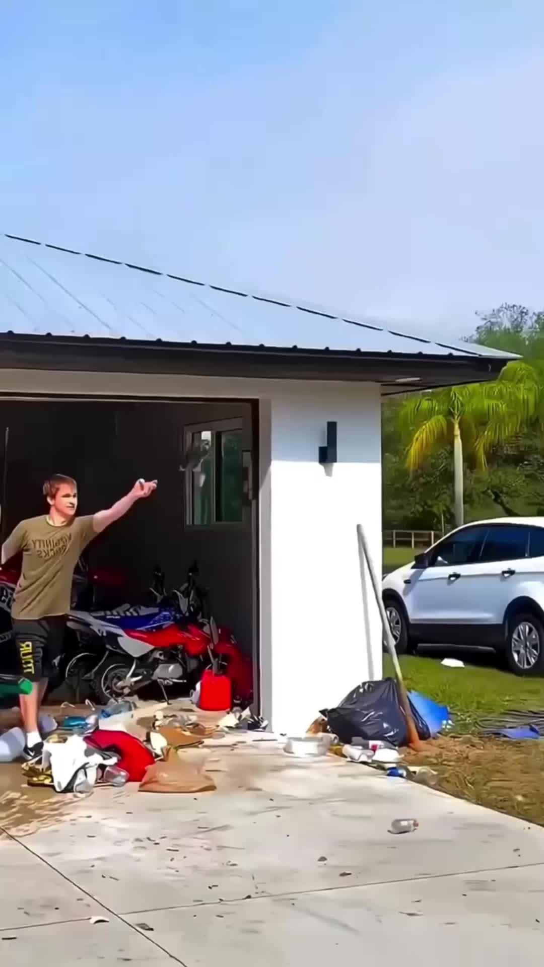 Set exclusive live wallpapers for your iPhone!