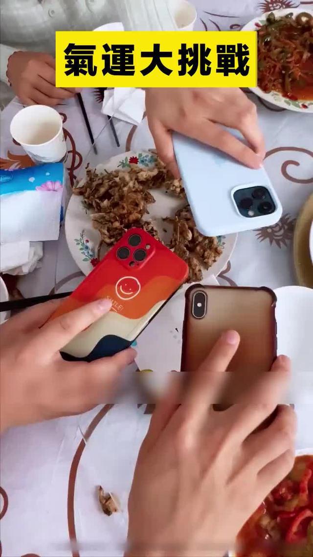 這才是我想要的江湖！現在下載《錘爆武林》立即送1000連抽！