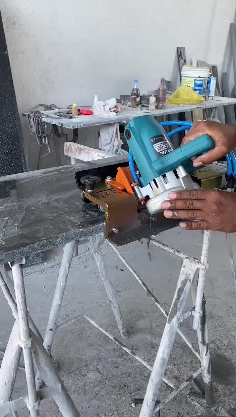 Maquina Serra Makita 1450w Com Base Meia Esquadria 45 Graus