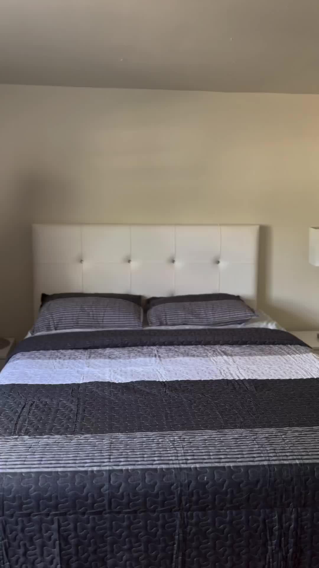 Would you look at my wonderful bedding that I bought in my bedroom? I like these colors. temu is really incredible. I love @shoptemu. All sizes of these bedding sets are available. You should definitely buy it for your home. I liked it very much. 🔥TEMU New App Users ONLY!!🔥 👉Stock is limited, first come first served! Click LINK or 🔍[dnq4598] on Temu app to get this lightning deal! 🆓Free shipping on items shipped from Temu #temu #shoptemu #temufinds