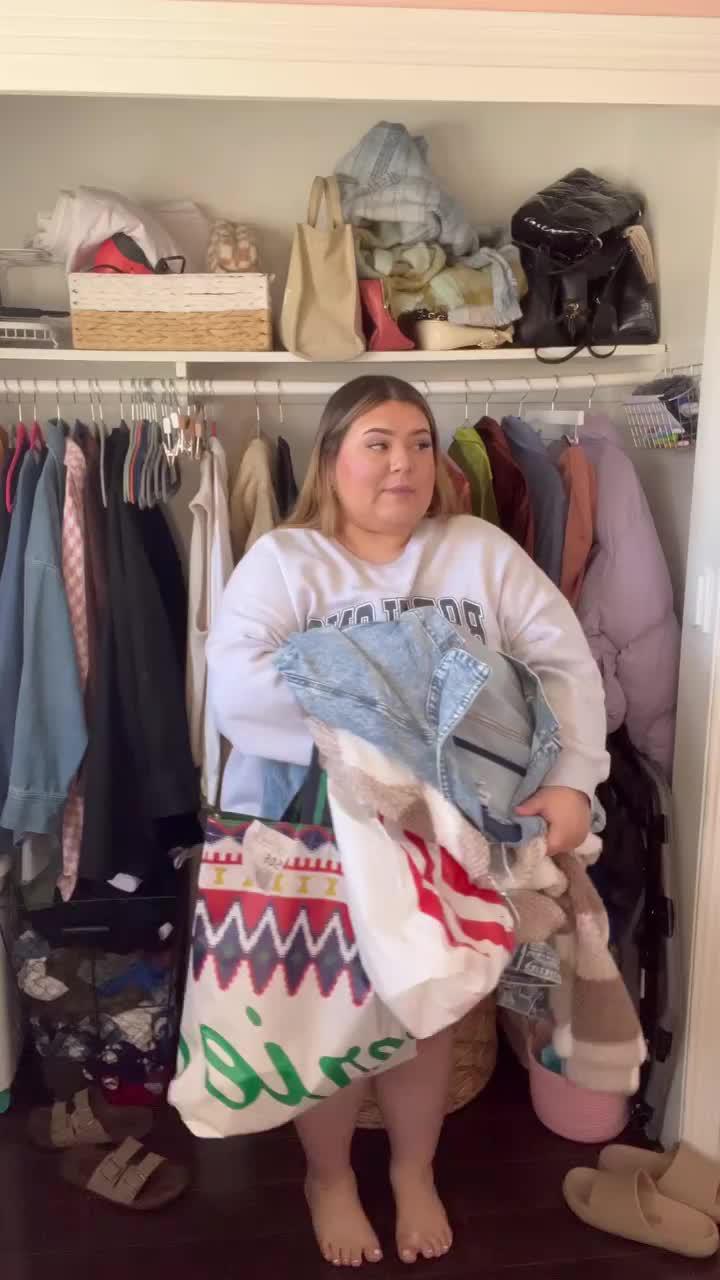 Curtsy - It's like thrifting, but delivery $$