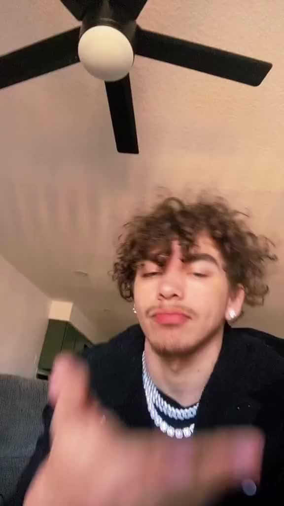 A crowd to be a part of.
Connections to last.
Inclusive personality-based dating with XOXO.
