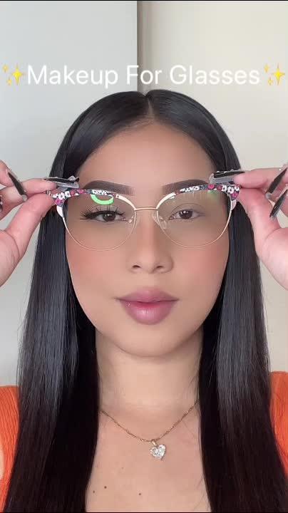 #ad | Loving this makeup for glasses look @Zenni 😍 They have so many amazing frames to choose from! I’m wearing styles: 3225919, 2030019 and 123919 🌸