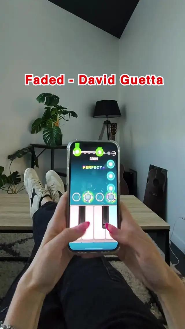 This piano game totally pops!