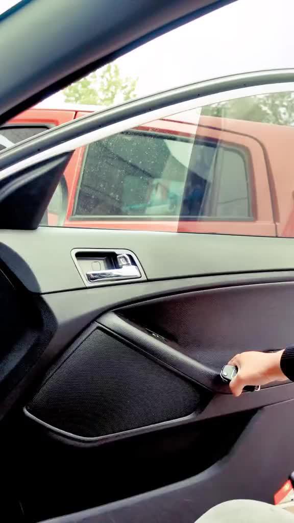 Instant car access with CarKey. Try it now!