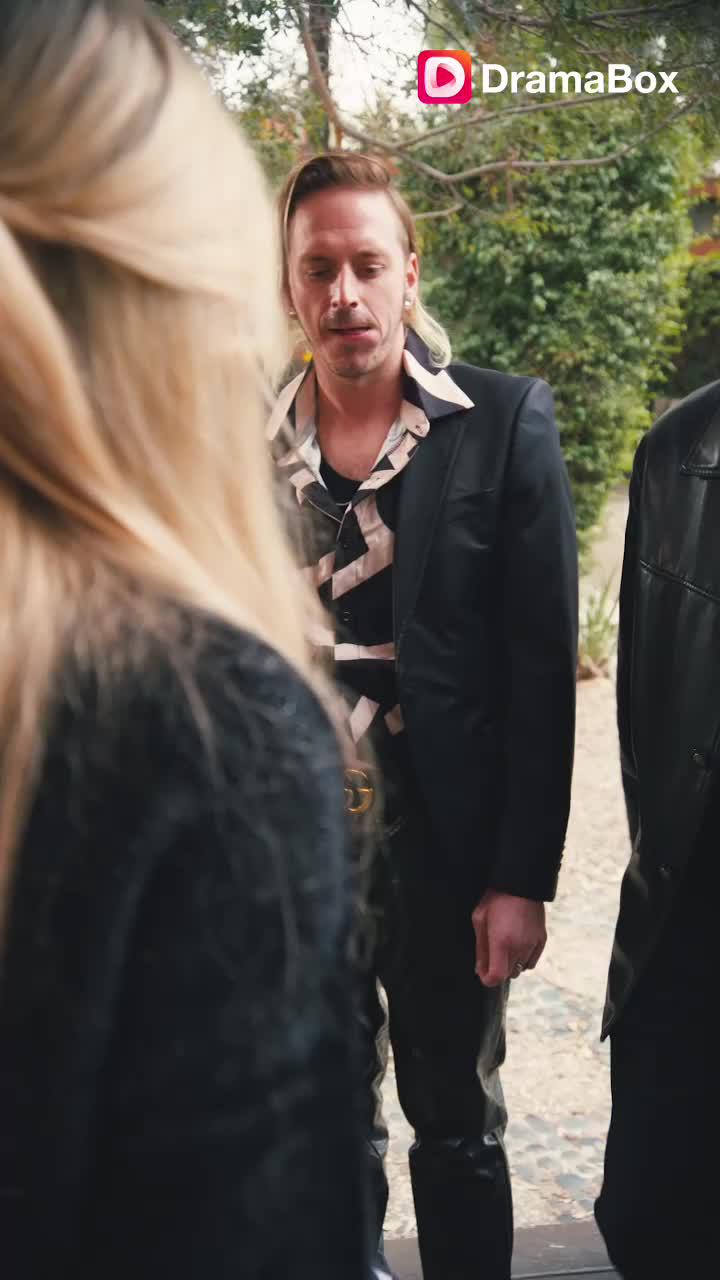 'Oops! I Married a CEO by Mistake' Download DRAMABOX and Watch Next!