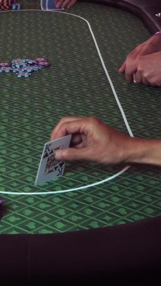 Play live poker face-to-face with real people! Get 3M free chips now!