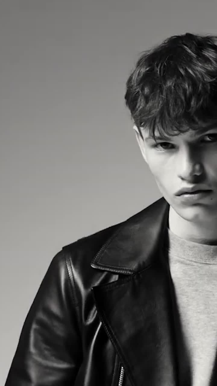 Look smart and handsome with smarty man photo suit editor