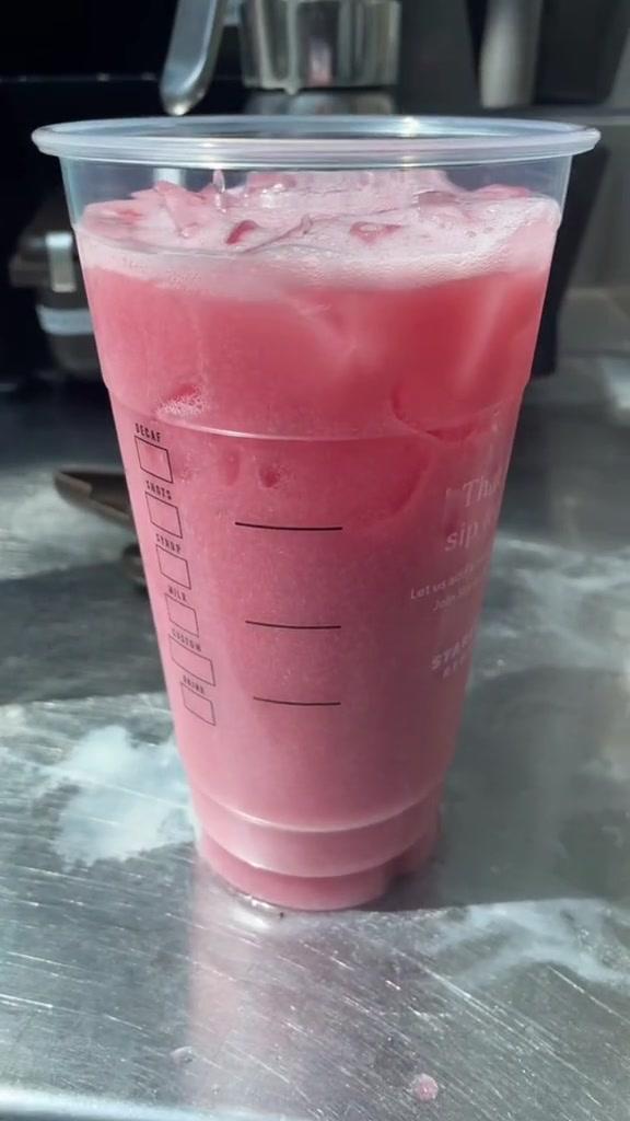 Summer Breeze Lemonade💦☀️🌈🌺 Recipe via bio! #starbucksdrinks #starbucksdrinksmenu #fyp #starbucks #starbucksbarista #starbucksrecipes #starbuckssecretmenupro #starbuckslover @Starbucks Secret Menu PRO