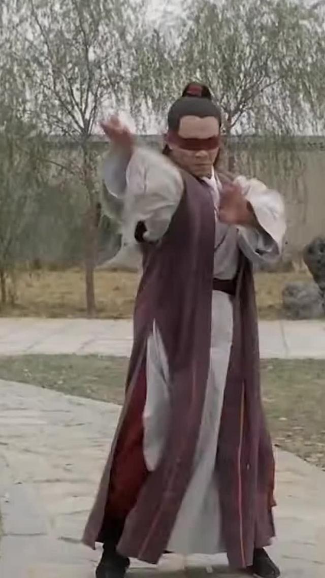 11月手遊精選：新倚天屠龍記丨正統多角色養成武俠新作丨江湖就要玩真的！