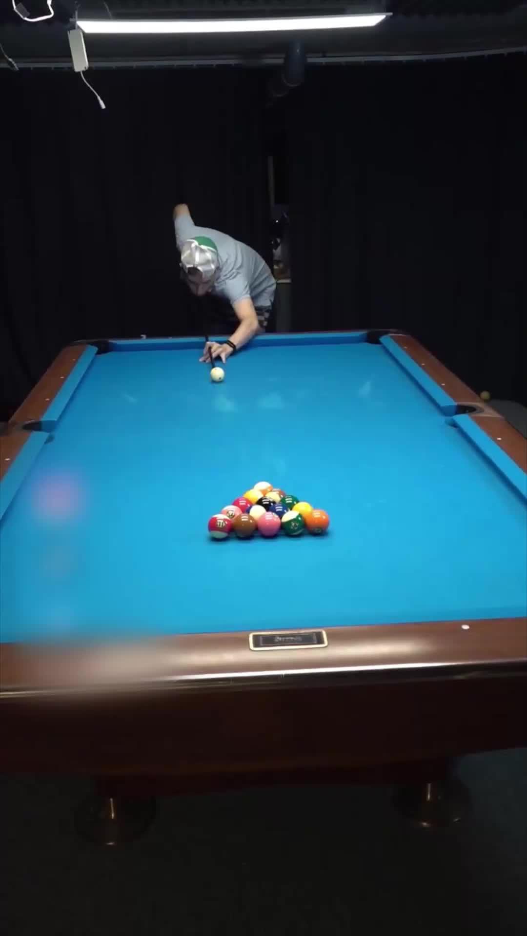 هل يوجد أحد للعب معا؟