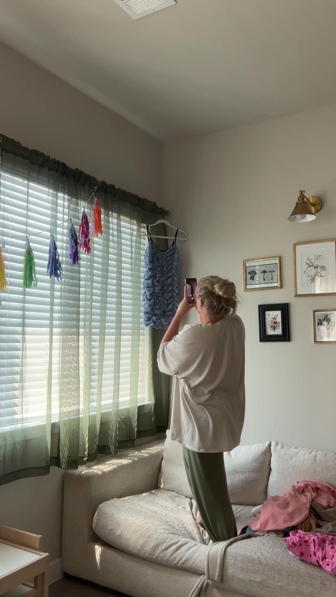 a good closet clean out & extra money in my pocket 🤌🏼🛍️💸 add me: shaylamackenz on @Poshmark 💓 #poshmark #poshaffiliate #closetcleanout #closetrefresh