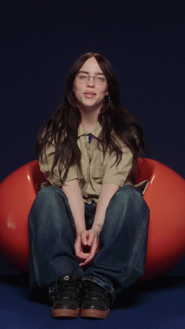 Grab your guitar & learn your favorite Billie Eilish songs! CHIHIRO, LUNCH, bad guy & more.