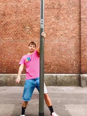 Dai una seconda vita ai tuoi vestiti, usa Vinted! It’s fun! Seguimi su @vinted: marcoiconize #Vinted #adv