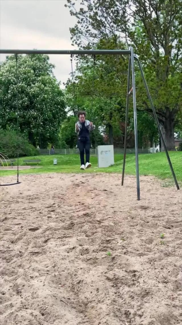 Make trendy videos and go viral!